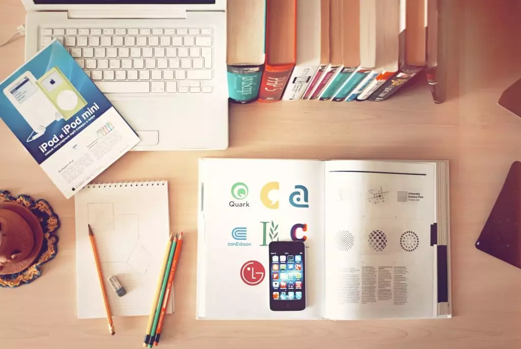 Cara Buat Logo Online Gratis dan Membuat Desain dengan Aplikasi Pembuat Logo