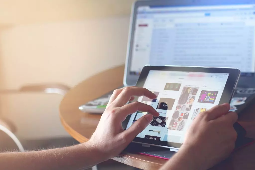User Generated Content (UGC) Adalah ... Apa Manfaat UGC?